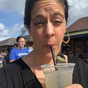 Meet your Posher, Caitlin